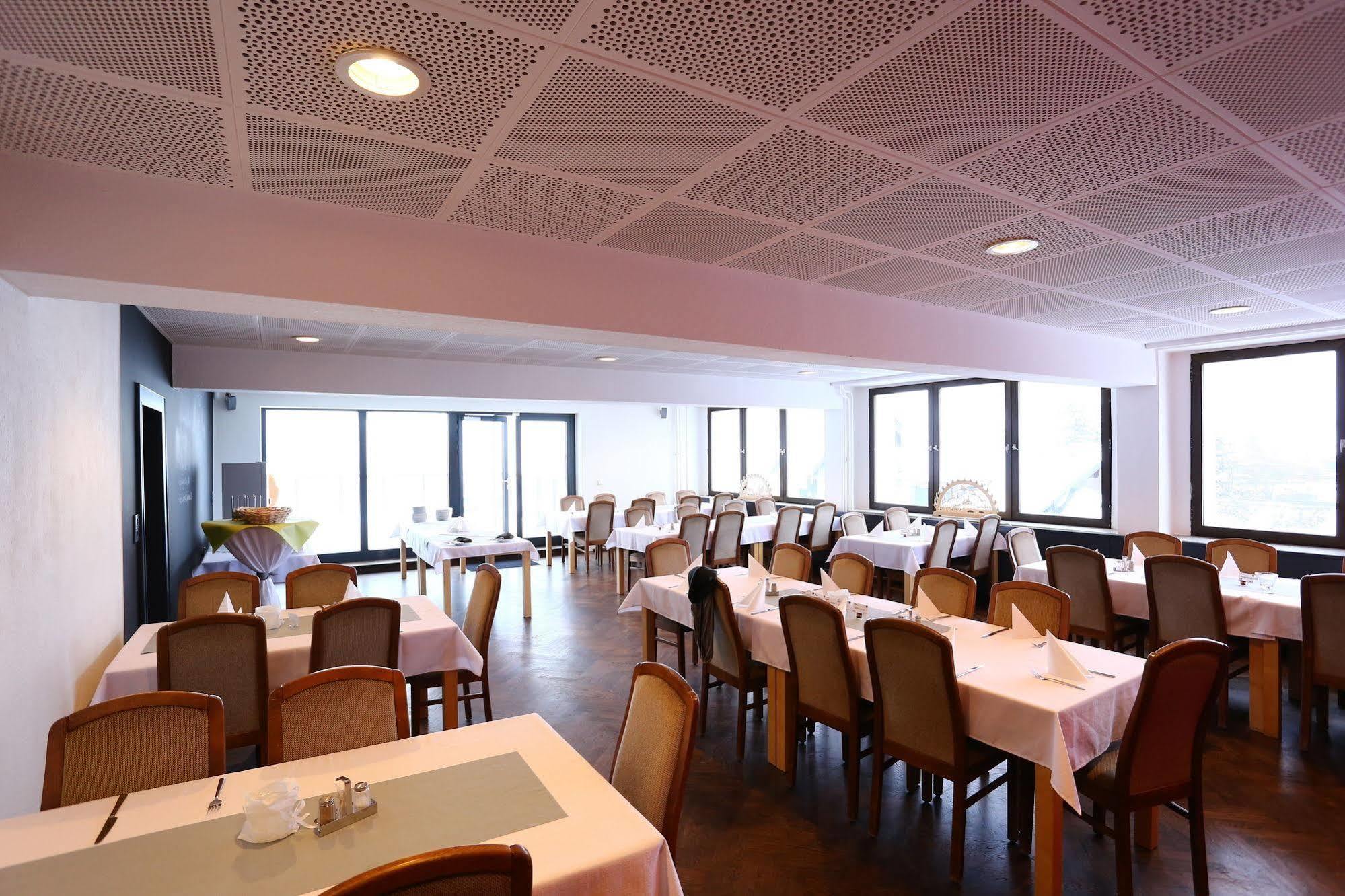 K1 Sporthotel - Bike & Ski Inklusive Hotel Oberwiesenthal Exterior photo